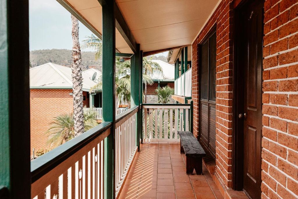 Wisemans Retreat Motel Wisemans Ferry Bagian luar foto