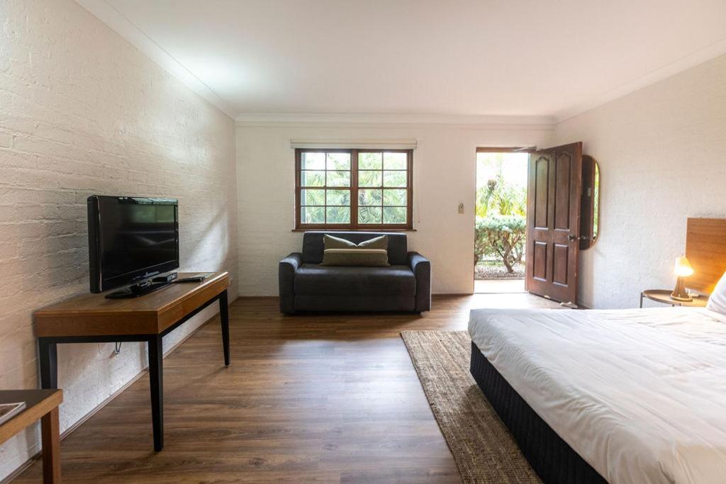 Wisemans Retreat Motel Wisemans Ferry Bagian luar foto