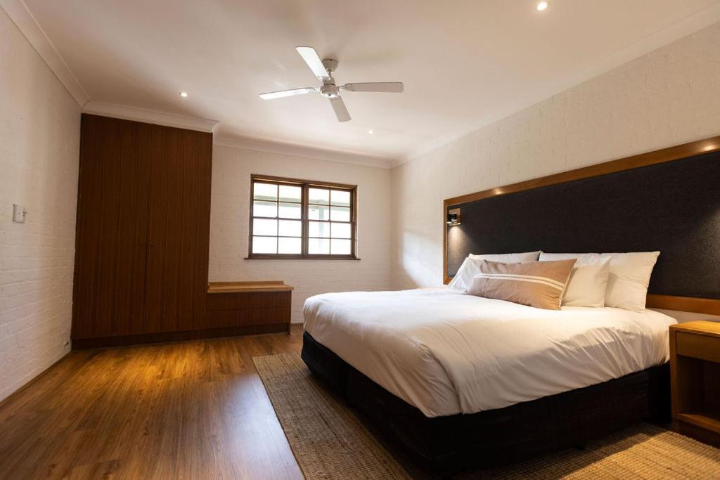 Wisemans Retreat Motel Wisemans Ferry Bagian luar foto