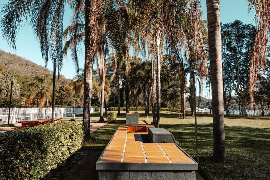 Wisemans Retreat Motel Wisemans Ferry Bagian luar foto