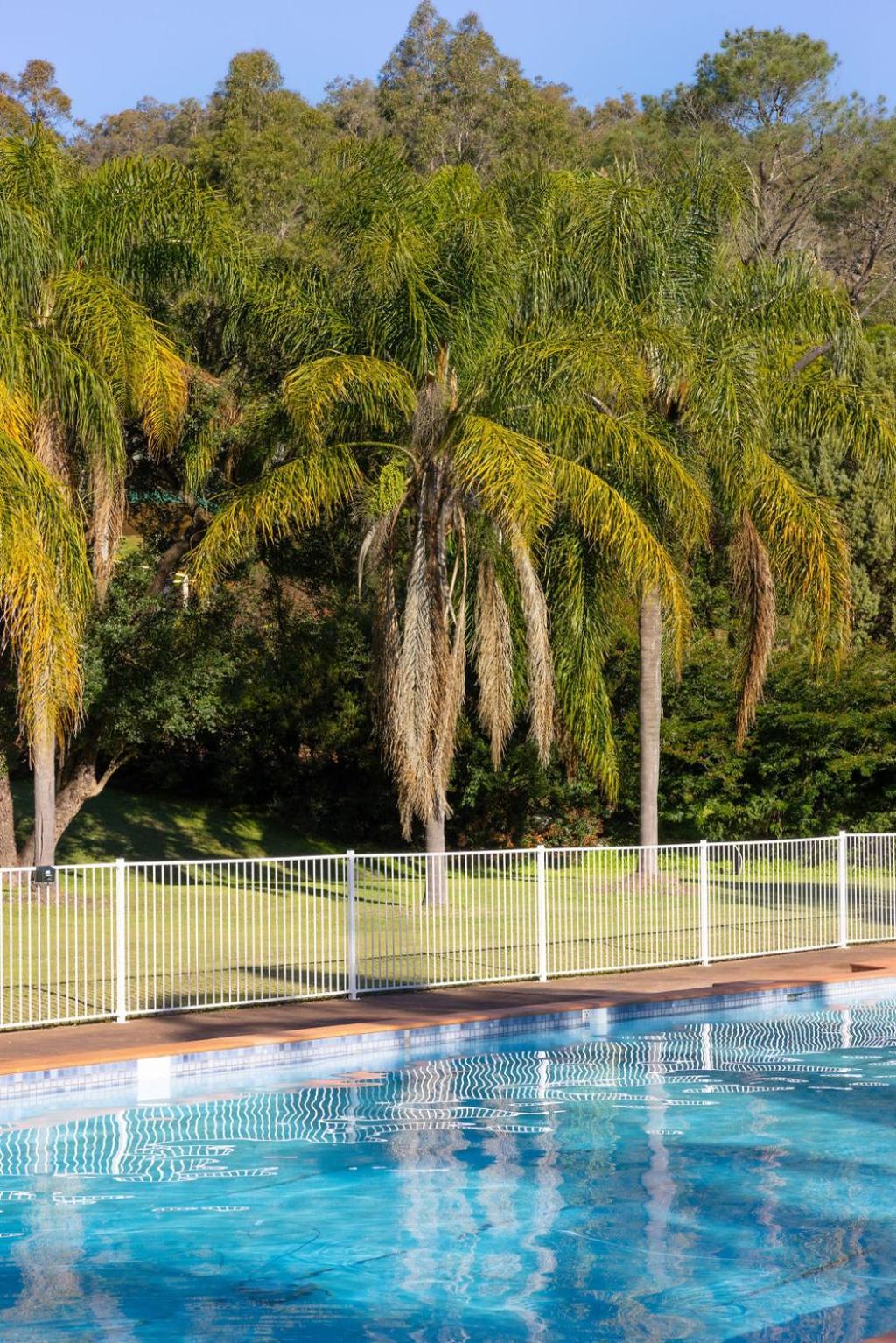 Wisemans Retreat Motel Wisemans Ferry Bagian luar foto
