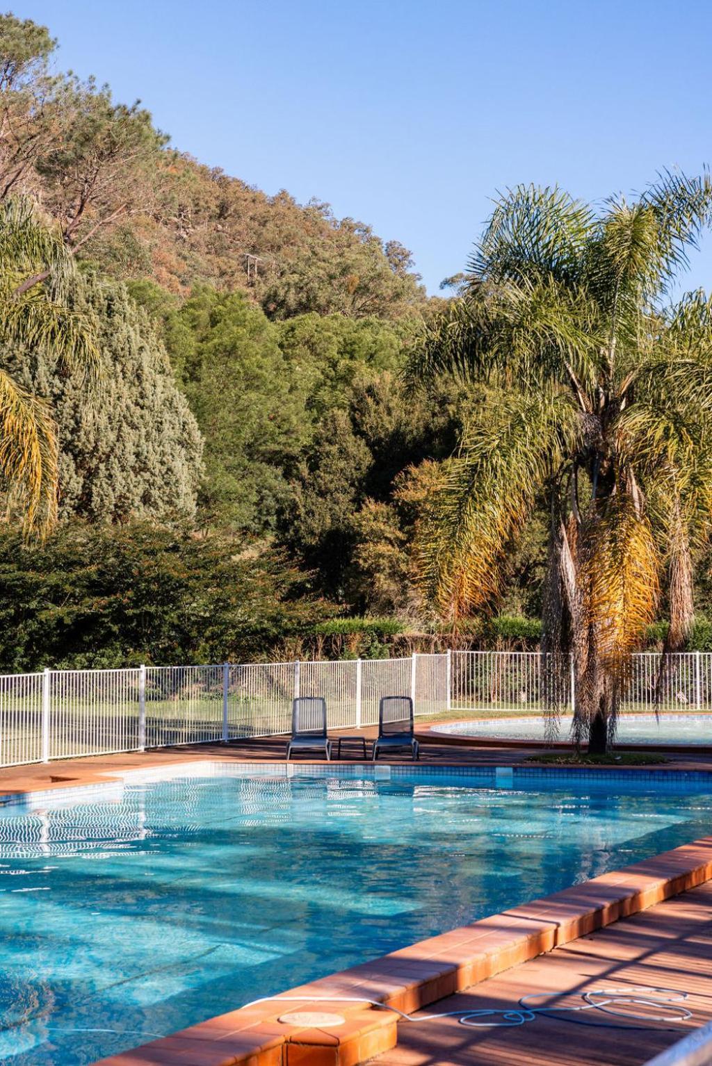 Wisemans Retreat Motel Wisemans Ferry Bagian luar foto