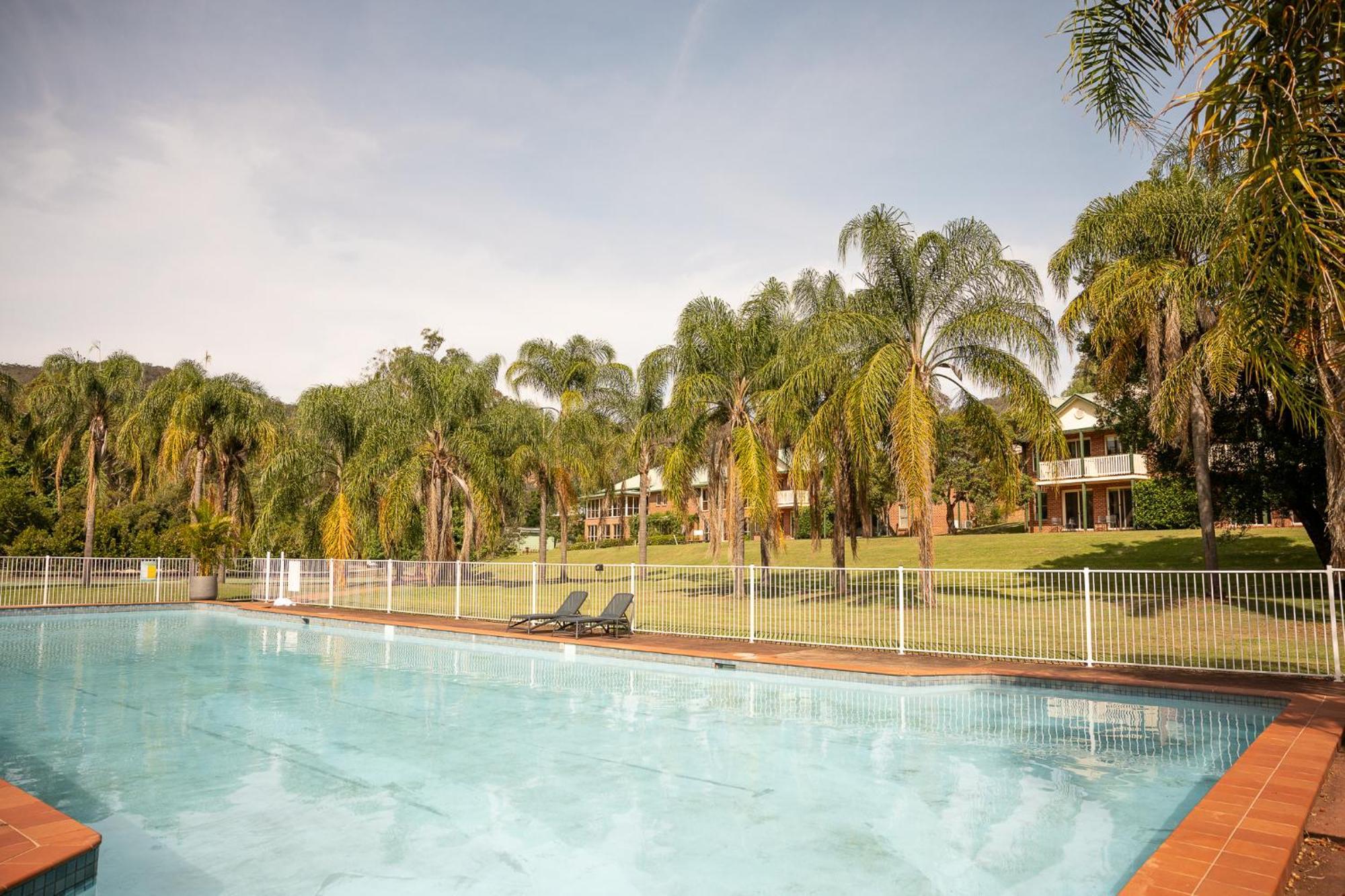 Wisemans Retreat Motel Wisemans Ferry Bagian luar foto